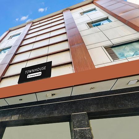 Super Townhouse Arakashan Road Paharganj Formerly Mohan International Ню Делхи Екстериор снимка