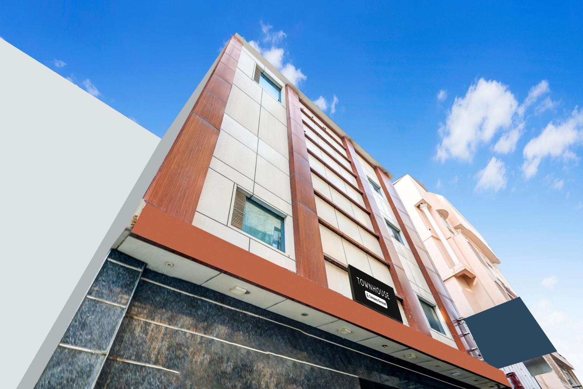Super Townhouse Arakashan Road Paharganj Formerly Mohan International Ню Делхи Екстериор снимка
